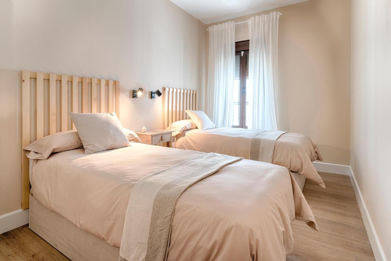 Apartamentos Turisticos Isems Aracena Bagian luar foto