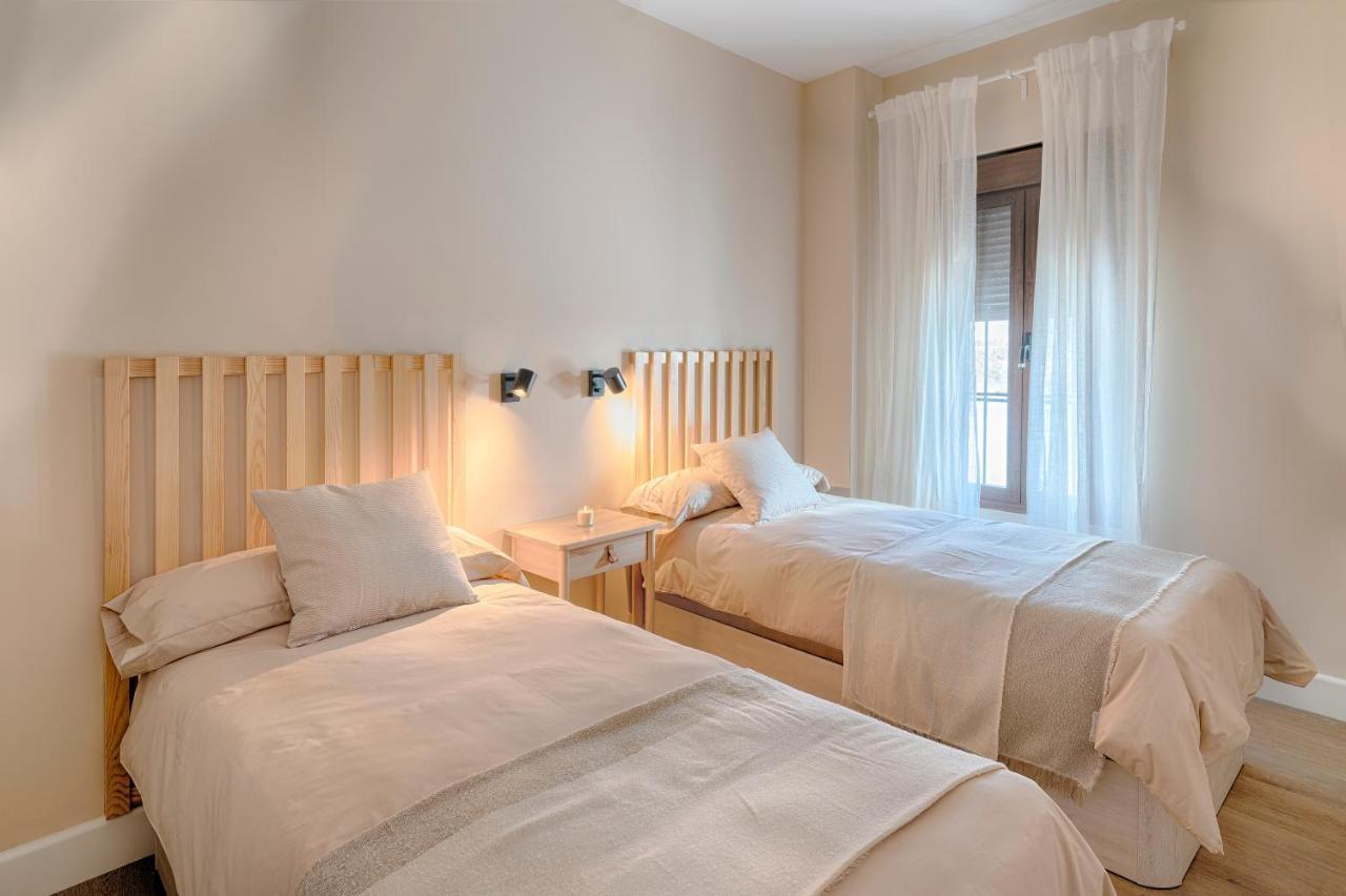 Apartamentos Turisticos Isems Aracena Bagian luar foto